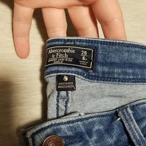 Destroyed low rise jeans